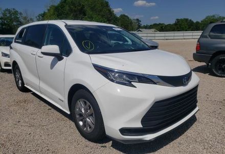 Продам Toyota Sienna LE 2021 года в Киеве