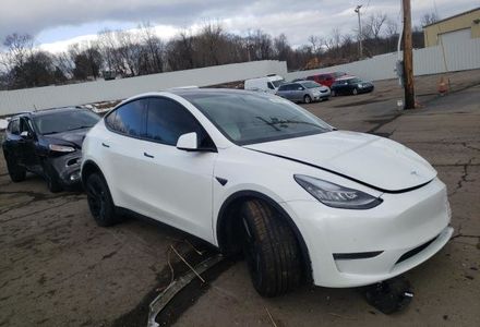 Продам Tesla Model Y 2021 года в Киеве