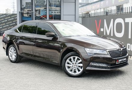 Продам Skoda Superb Stile 2.0TSI 2020 года в Киеве