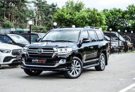 Продам Toyota Land Cruiser 200 Diesel 2019 года в Киеве