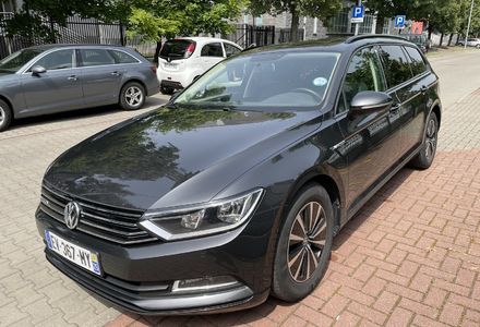 Продам Volkswagen Passat B8 Не Фарбована 2018 года в Львове