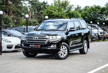 Продам Toyota Land Cruiser 200 Diesel 2019 года в Киеве