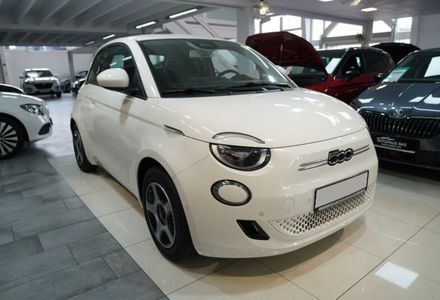 Продам Fiat 500 Elektro 2021 года в Киеве