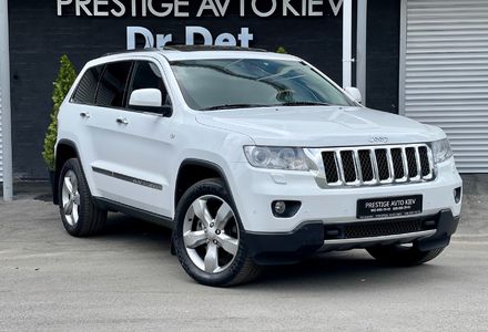 Продам Jeep Grand Cherokee Overland 2012 года в Киеве