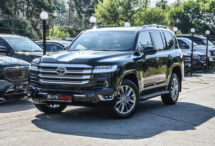 Продам Toyota Land Cruiser 300 2021 года в Киеве
