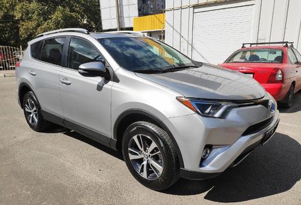 Продам Toyota Rav 4 XLE 2017 года в Одессе