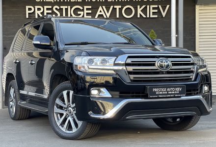 Продам Toyota Land Cruiser 200 Premium  2016 года в Киеве