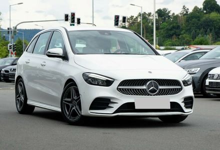 Продам Mercedes-Benz B-Class 180 AMG Line 2019 года в Киеве