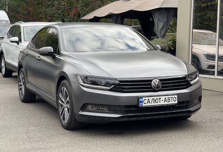 Продам Volkswagen Passat B8 Highline 2017 года в Киеве