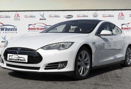 Продам Tesla Model S P85 2014 года в Черновцах