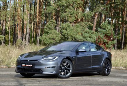 Продам Tesla Model S Plaid 2021 года в Киеве