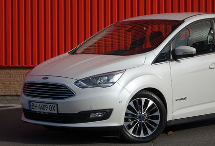 Продам Ford C-Max HYBRIDE TITANIUM 2017 года в Одессе