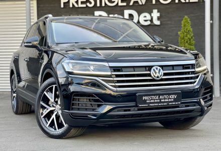 Продам Volkswagen Touareg V6 TFSI 2018 года в Киеве