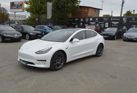 Продам Tesla Model 3 2019 года в Одессе