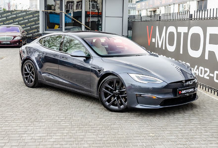 Продам Tesla Model S Plaid 2021 года в Киеве