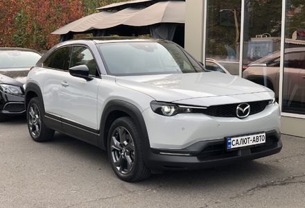 Продам Mazda 3 0-МХ 2020 года в Киеве
