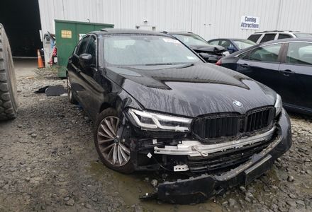 Продам BMW 530 XI 2021 года в Киеве