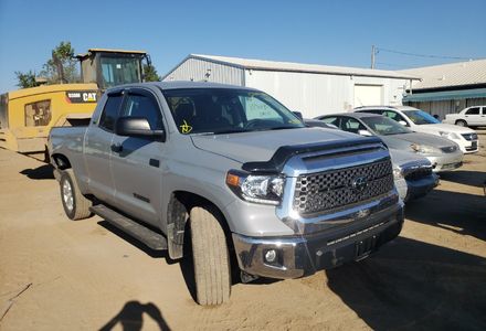 Продам Toyota Tundra Double Cab SR5/SR5 2021 года в Киеве