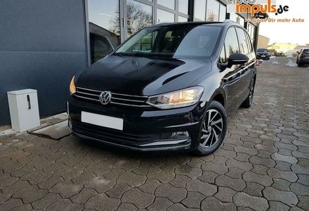 Продам Volkswagen Touran 2018 года в Киеве