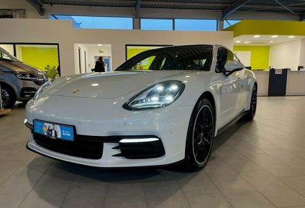 Продам Porsche Panamera 4S Diesel 2017 года в Киеве