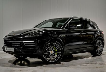 Продам Porsche Cayenne E-Hybrid 2020 года в Киеве