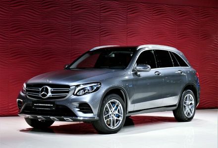 Продам Mercedes-Benz GLC-Class GLC350e AMG 4Matic Hybrid 2018 года в Киеве