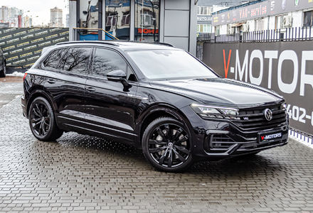 Продам Volkswagen Touareg 4.0TDi R-Line 2021 года в Киеве