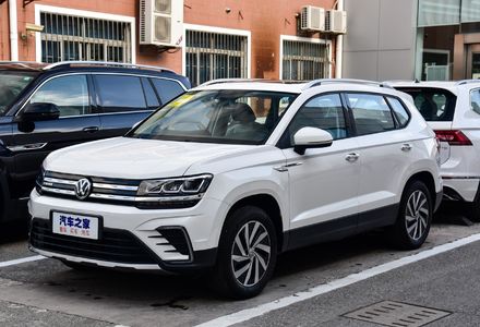 Продам Volkswagen Tiguan E-THARU 2021 года в Черновцах