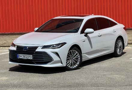 Продам Toyota Avalon Hybride LIMITED  2020 года в Одессе