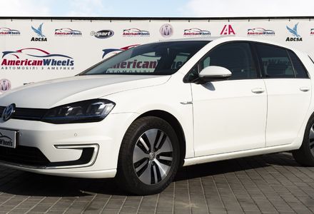 Продам Volkswagen e-Golf Highline 2015 года в Черновцах