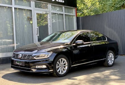 Продам Volkswagen Passat B8 R-line 2019 года в Киеве