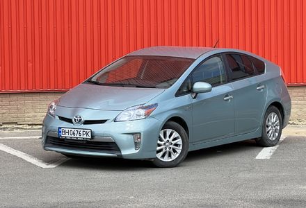 Продам Toyota Prius Plugin  2015 года в Одессе