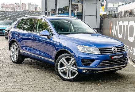 Продам Volkswagen Touareg 3.0TDi Executive Edition 2017 года в Киеве