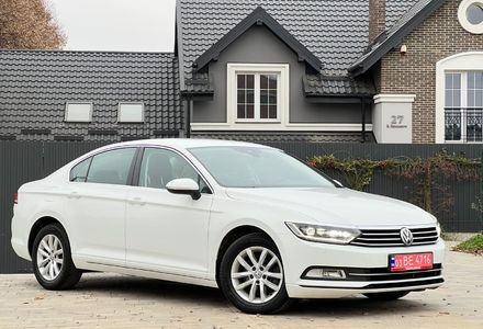 Продам Volkswagen Passat B8 Automat СЕДАН 2017 года в Львове