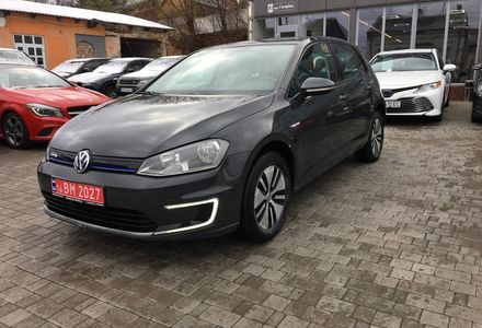 Продам Volkswagen e-Golf 2016 года в Черновцах