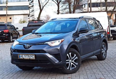 Продам Toyota Rav 4 LE 2017 года в Днепре