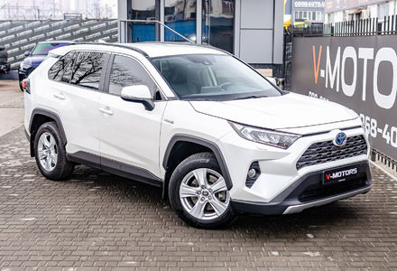 Продам Toyota Rav 4 Hybrid 2019 года в Киеве