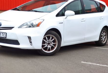 Продам Toyota Prius V long 2015 года в Одессе