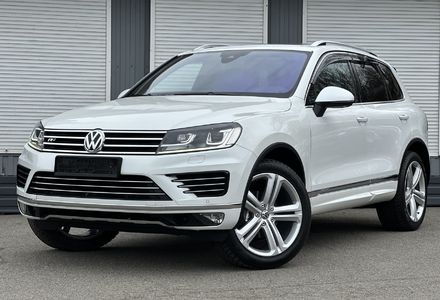 Продам Volkswagen Touareg 3X R-Line 2017 года в Киеве