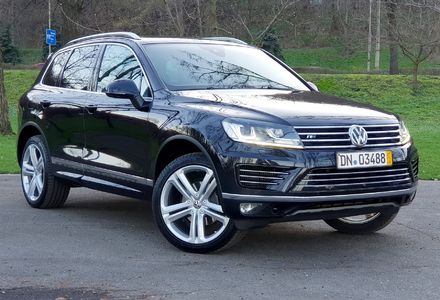 Продам Volkswagen Touareg R-Line 2016 года в Киеве