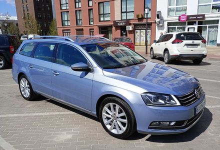 Продам Volkswagen Passat B7 Highline 103кВт 2013 года в Киеве