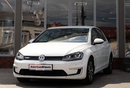Продам Volkswagen e-Golf 24 кВт 2016 года в Черновцах