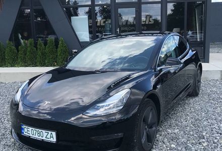 Продам Tesla Model 3 Standart + 2019 года в Черновцах