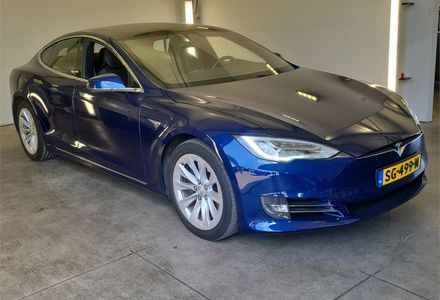 Продам Tesla Model S  75 kWh AWD 2018 года в Львове