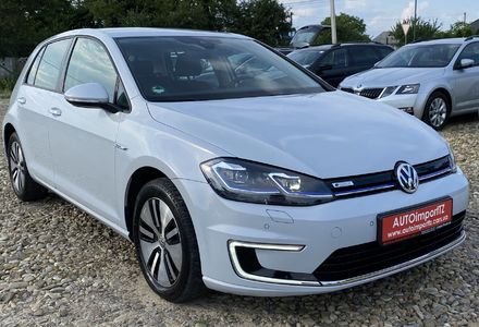 Продам Volkswagen e-Golf 35.8 kWh 100 кВт/136 к.с. 2018 года в Львове