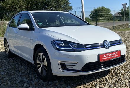 Продам Volkswagen e-Golf 35.8 kWh 100 кВт/136 к.с. 2019 года в Львове