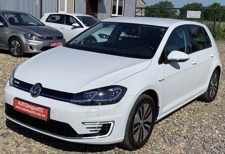 Продам Volkswagen e-Golf 35.8 kWh 100 кВт/136 к.с. 2019 года в Львове