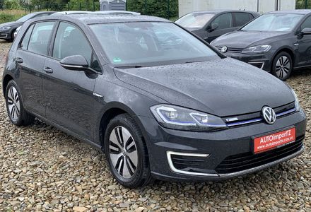 Продам Volkswagen e-Golf 35.8 kWh 100 кВт/136 к.с. 2020 года в Львове