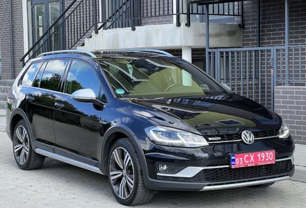 Продам Volkswagen Golf VII 2018 года в Львове