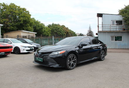 Продам Toyota Camry Hybrid LE 2017 года в Одессе